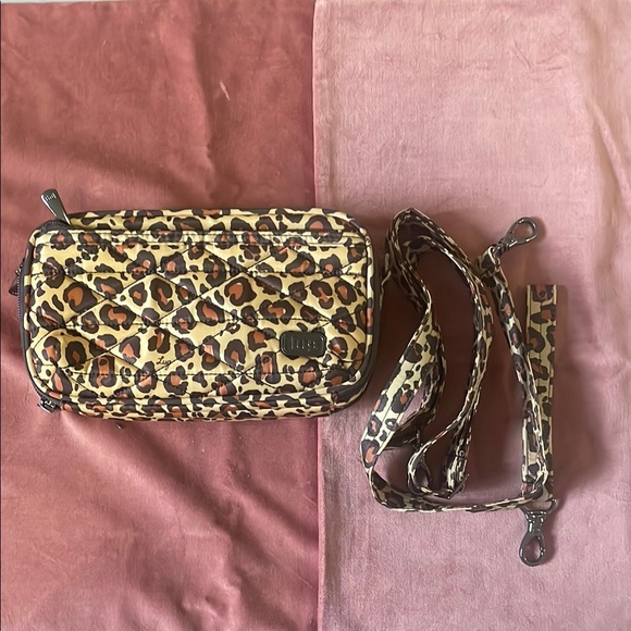 lug | Bags | Euc Lug Roundabout 2 Leopard With 2 Straps Htf | Poshmark